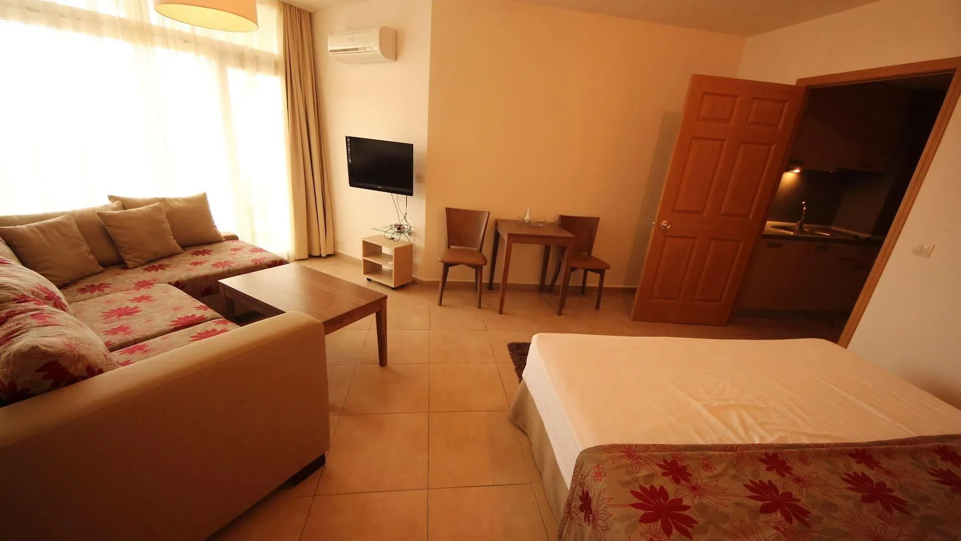 Menada Sozopol Apartments