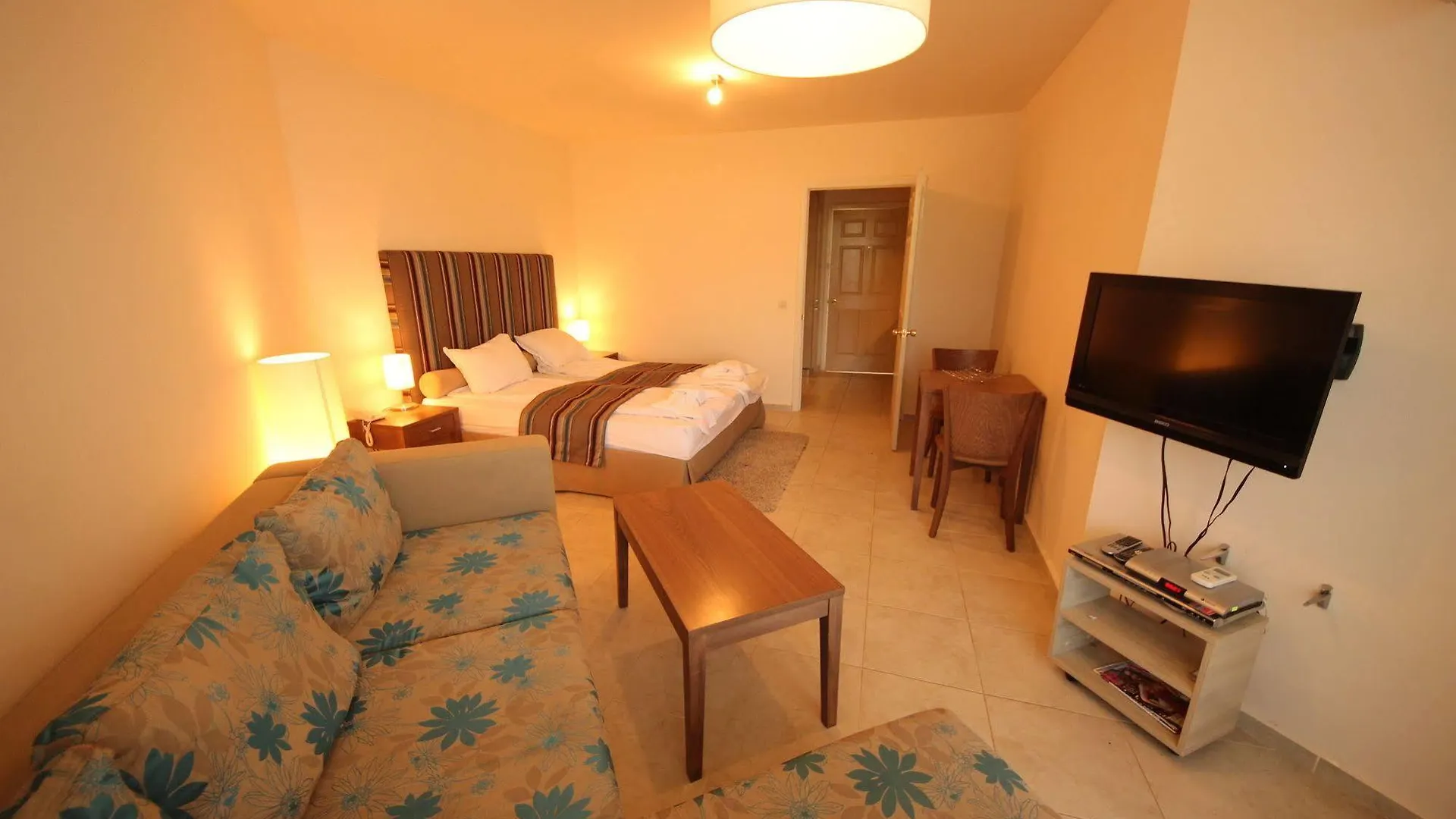 Menada Sozopol Apartments 0*,